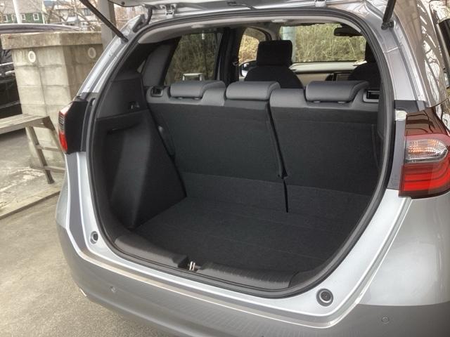 ����ȃe�[���Q�[�g�ł��B���L�A�Ⴂ���ʂő傫�ȉו��̏o�����ꂪ�ȒP�ɂȂ�܂��B