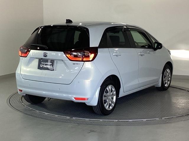 �{�f�B�J���[�́A�v���~�A���T�����C�g�z���C�g�p�[���ŁA�S�n�悢���̌��̂悤�ɔ������P���F�ł��I