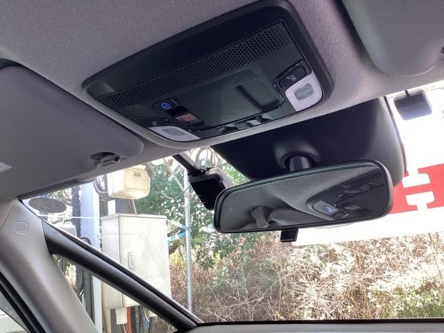 �g���������Z���V���O���ځI�~���g���[�_�[�ƒP��J�����ŁA�N���}�̑O���̏󋵂�F���B�u���[�L��X�e�A�����O�̐���Z�p�Ƌ������A���S�E���K�ȉ^�]�⎖�̉�����x�������i�̃V�X�e���ł��I