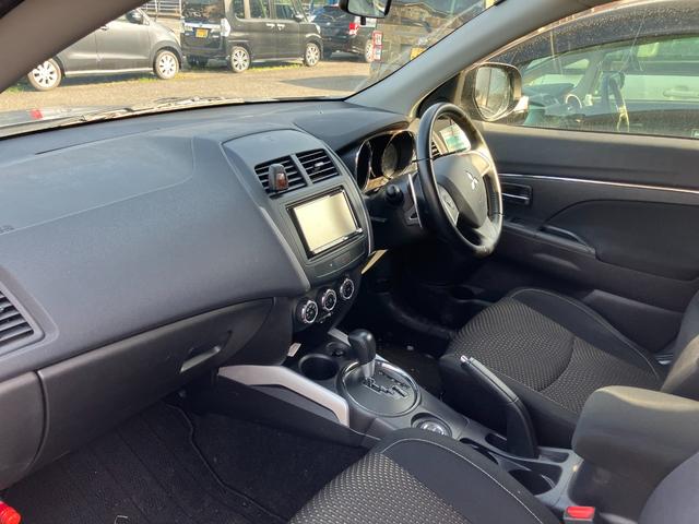 ＲＶＲ Ｇ　４ＷＤ　パドルシフト　シートカバー　ＳＤナビフルセグＴＶ　Ｂｌｕｅｔｏｏｔｈ対応　ＥＴＣ　社外アルミホイール　スマートキー　エンジンプッシュスタート　取扱説明書（12枚目）