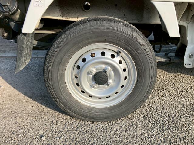 キャリイトラック ＫＣエアコン・パワステ　オートマ　ディスプレイオーディオ　ナビ　ライト類ＬＥＤ化　ＥＴＣ　３方開　メッキグリルカバー　メッキドアミラーカバー　ヘッドライトレベライザー（24枚目）