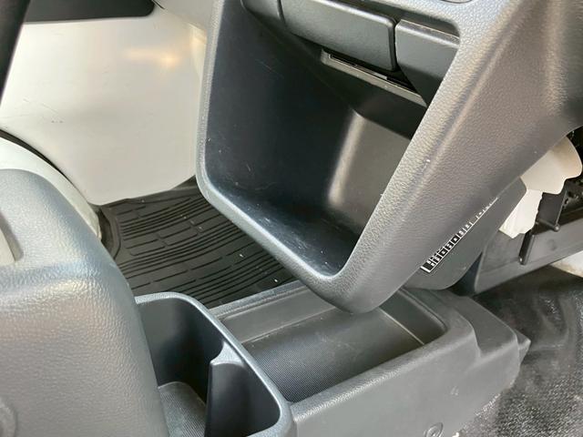 キャリイトラック ＫＣエアコン・パワステ　オートマ　ディスプレイオーディオ　ナビ　ライト類ＬＥＤ化　ＥＴＣ　３方開　メッキグリルカバー　メッキドアミラーカバー　ヘッドライトレベライザー（37枚目）