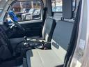 ５速ＭＴ　３方開　運転席エアバッグ　ヘッドライトレベライザー　社外ＣＤステレオ　荷台ゴムマット　取扱説明書　積載量３５０ｋｇ