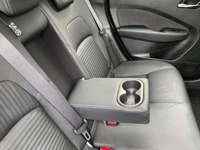 オーラ １．２　Ｇ　レザーエディション　メモリーナビ　全周囲モニター　スマートル　ワンオーナ　追突防止　車線逸脱警報装置　ＬＥＤ　盗難防止　記録簿　バックモニター　インテリジェントキー　メモリーナビゲーション　ＡＷ　キーレスエントリー　オートエアコン　ＡＢＳ　パワーウィンドウ（5枚目）