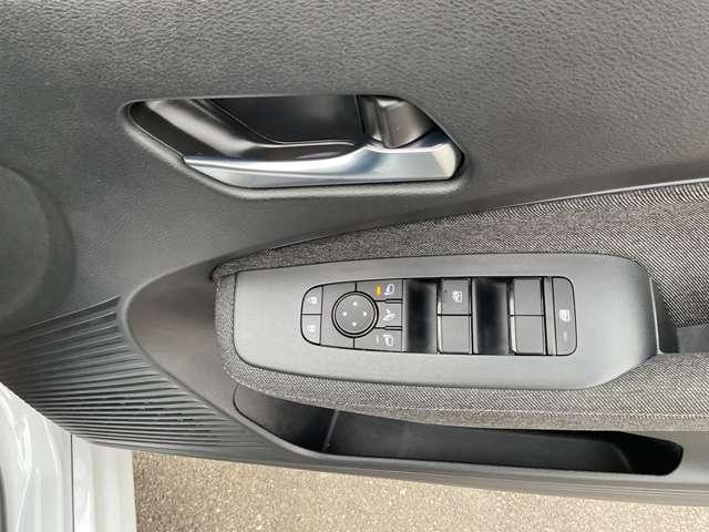 オーラ １．２　Ｇ　レザーエディション　メモリーナビ　全周囲モニター　スマートル　ワンオーナ　追突防止　車線逸脱警報装置　ＬＥＤ　盗難防止　記録簿　バックモニター　インテリジェントキー　メモリーナビゲーション　ＡＷ　キーレスエントリー　オートエアコン　ＡＢＳ　パワーウィンドウ（7枚目）