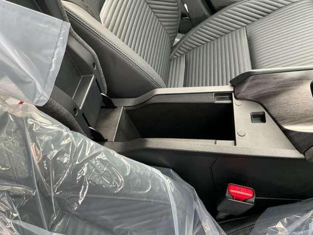 オーラ １．２　Ｇ　レザーエディション　メモリーナビ　全周囲モニター　スマートル　ワンオーナ　追突防止　車線逸脱警報装置　ＬＥＤ　盗難防止　記録簿　バックモニター　インテリジェントキー　メモリーナビゲーション　ＡＷ　キーレスエントリー　オートエアコン　ＡＢＳ　パワーウィンドウ（16枚目）