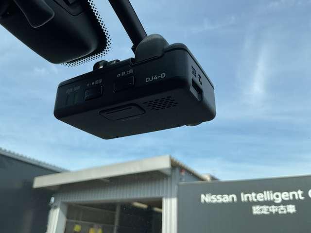 マーチ １．５　ＮＩＳＭＯ　Ｓ　メモリーナビ　ドライブレコーダ　ＥＴＣ　バ　ＷＳＲＳ　運転席エアバック　盗難防止装置　Ｂカメラ　フルオートエアコン　キーレスエントリー　ナビＴＶ　ドライブレコーダー　ワンオ－ナ－車　記録簿あり　ＥＴＣ　メモリナビ　ワンセグ　ＰＳ　ＡＢＳ（10枚目）