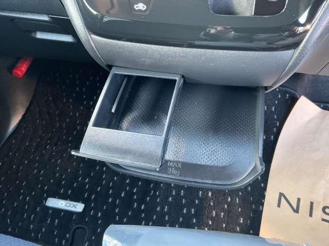 ルークス ６６０　ハイウェイスターＸ　プロパイロット　エディション　メモリーナビ　ＤＶＤ　全周囲モニター　左右パワースライドドア　アイドリング　イモビ　パノラマモニター　助手席エアバッグ　衝突軽減ブレーキ　ＰＷ　ナビ＆ＴＶ　１セグ　ＬＥＤヘッドライト　ＬＤＷ　スマートキー　ＥＴＣ　ワンオーナー車　ＰＳ（17枚目）