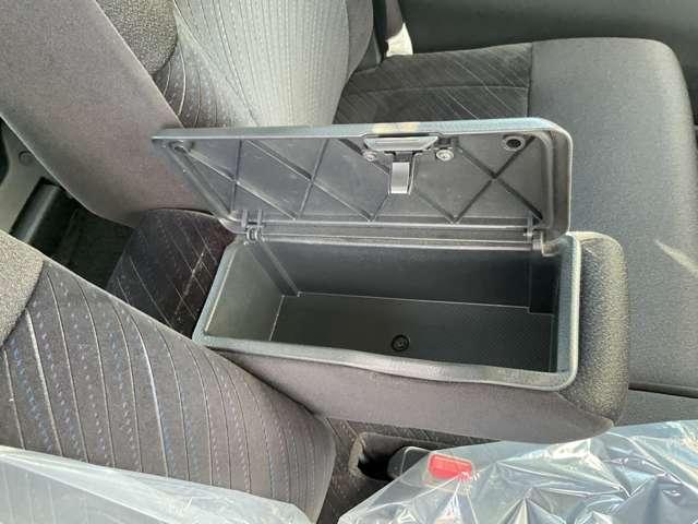 タント ６６０　カスタム　Ｘ　メモリーナビ　ＤＶＤ再生機能　左側パワスラ　記録簿付き　１オーナー　キーレスＥ　エアバック　ＡＷ　オ－トエアコン　フルセグ　メモリナビ　ＡＢＳ　イモビ　ナビテレビ　Ｉストップ　ＰＳ　ＰＷ　ＷエアＢ（19枚目）