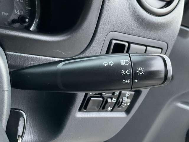 ジムニー ６６０　ランドベンチャー　４ＷＤ　メモリーナビ　ワンオーナー　シートヒータ　フルセグ地デジ　左右エアバック　４ｗｄ　パワーウィンドゥ　エアバック付き　アルミ　ナビＴＶ　メモリーナビ　ＡＢＳ付　パワーステアリング　エアコン付　席ヒーター（8枚目）