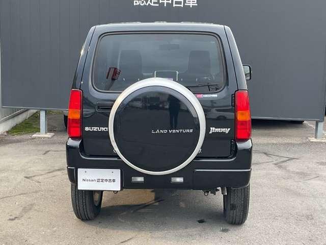 ジムニー ６６０　ランドベンチャー　４ＷＤ　メモリーナビ　ワンオーナー　シートヒータ　フルセグ地デジ　左右エアバック　４ｗｄ　パワーウィンドゥ　エアバック付き　アルミ　ナビＴＶ　メモリーナビ　ＡＢＳ付　パワーステアリング　エアコン付　席ヒーター（16枚目）