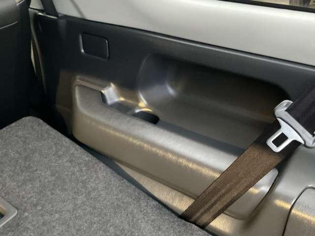 ジムニー ６６０　ランドベンチャー　４ＷＤ　メモリーナビ　ワンオーナー　シートヒータ　フルセグ地デジ　左右エアバック　４ｗｄ　パワーウィンドゥ　エアバック付き　アルミ　ナビＴＶ　メモリーナビ　ＡＢＳ付　パワーステアリング　エアコン付　席ヒーター（20枚目）