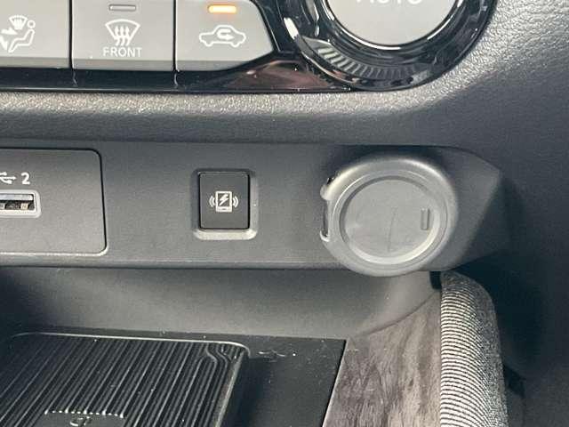 オーラ １．２　Ｇ　レザーエディション　ワンオーナー　メモリーナビ　スマ－トキ－　整備記録簿　盗難防止装置　ＥＴＣ車載器　ＡＨＢ　ＬＥＤライト　ナビ＆ＴＶ　追従式クルーズコントロール　レーンキープ　アルミホイール　エアバッグ　エアコン（22枚目）