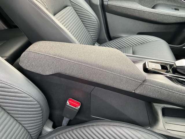 オーラ １．２　Ｇ　レザーエディション　ワンオーナー　メモリーナビ　スマ－トキ－　整備記録簿　盗難防止装置　ＥＴＣ車載器　ＡＨＢ　ＬＥＤライト　ナビ＆ＴＶ　追従式クルーズコントロール　レーンキープ　アルミホイール　エアバッグ　エアコン（30枚目）