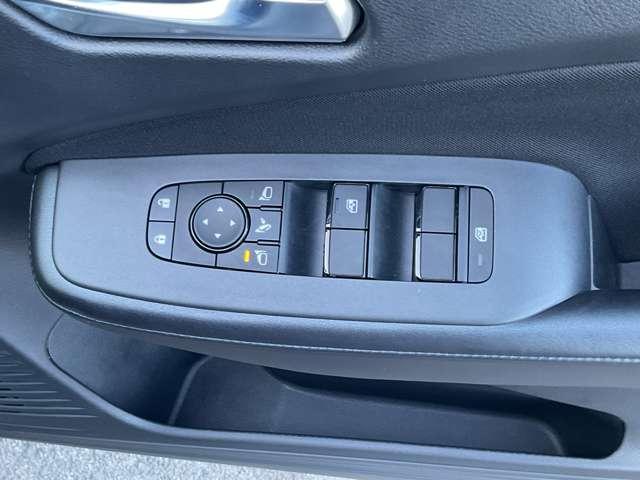 ノート １．２　Ｘ　試乗車ＵＰ　メモリーナビ　全周囲モニター　助手席エアバック　ＰＳ　ＰＷ　盗難防止　地デジ　キーフリーシステム　【ＬＥＤヘッドライト】　ＡＡＣ　記録簿付き　ワンオ－ナ－車　オートハイビーム　バックカメラ（8枚目）