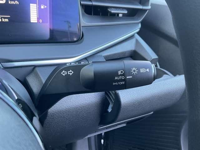 ノート １．２　Ｘ　試乗車ＵＰ　メモリーナビ　全周囲モニター　助手席エアバック　ＰＳ　ＰＷ　盗難防止　地デジ　キーフリーシステム　【ＬＥＤヘッドライト】　ＡＡＣ　記録簿付き　ワンオ－ナ－車　オートハイビーム　バックカメラ（18枚目）