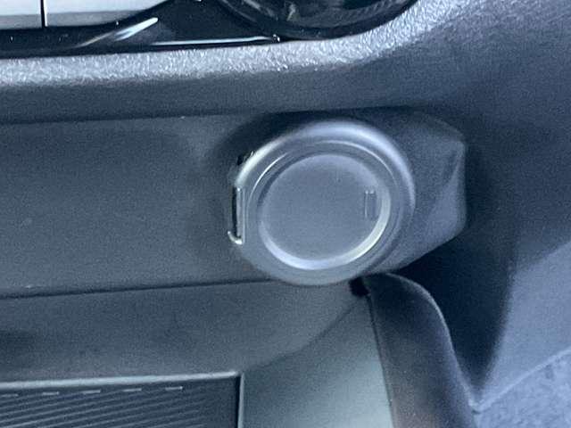 ノート １．２　Ｘ　試乗車ＵＰ　メモリーナビ　全周囲モニター　助手席エアバック　ＰＳ　ＰＷ　盗難防止　地デジ　キーフリーシステム　【ＬＥＤヘッドライト】　ＡＡＣ　記録簿付き　ワンオ－ナ－車　オートハイビーム　バックカメラ（27枚目）