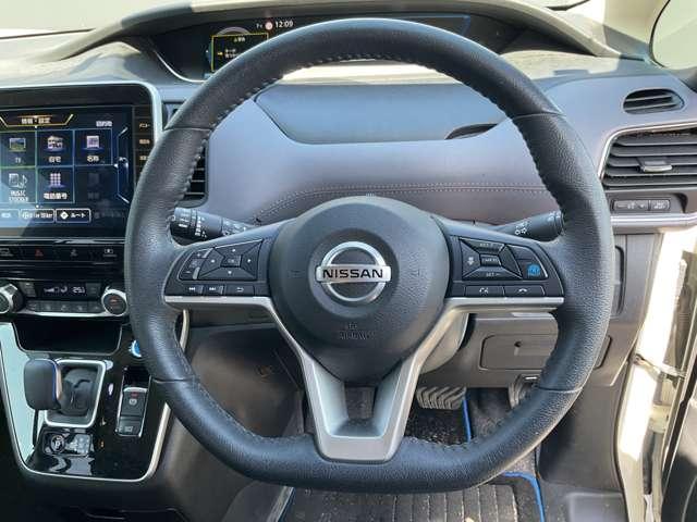 セレナ １．２　ｅ－ＰＯＷＥＲ　ハイウェイスター　Ｖ　メモリーナビ　ブルーレイ　ワンオーナー　アラウンドビューモニター付き　アダクティブクルーズ　インテリジェントＳ　スマ－トキ－　メモリーナビゲーション　キーレスエントリー　三列シート　ＬＥＤヘッドライト（9枚目）