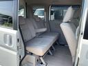 後部座席は広く足元もゆったりしておりリクライニングも可能で長時間の乗車でも快適に座れます。