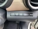 各種、多機能なスイッチが、運転席右側に配置されております。