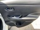 後部ドアにも、小物入れ装備です。