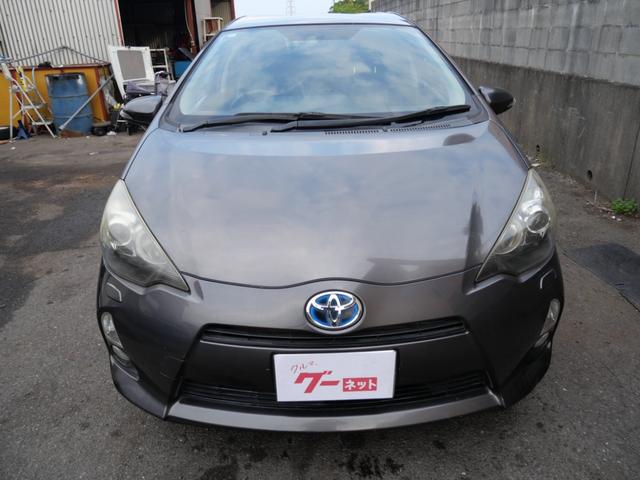 アクア Gブラックソフトレザーセレクション スマートキー プッシュスタート ナビ バックモニター フルセグ ETC 純正16インチアルミホイール オートエアコン パワーステアリング(3枚目)