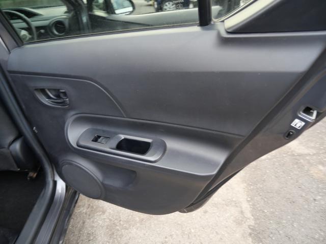 アクア Gブラックソフトレザーセレクション スマートキー プッシュスタート ナビ バックモニター フルセグ ETC 純正16インチアルミホイール オートエアコン パワーステアリング(13枚目)