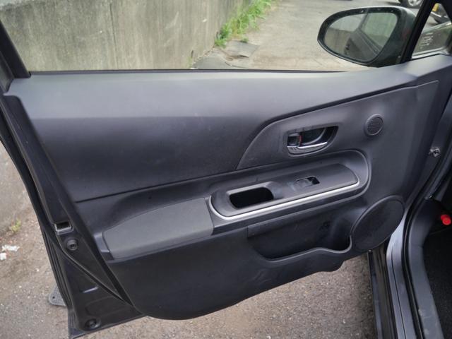 アクア Gブラックソフトレザーセレクション スマートキー プッシュスタート ナビ バックモニター フルセグ ETC 純正16インチアルミホイール オートエアコン パワーステアリング(14枚目)