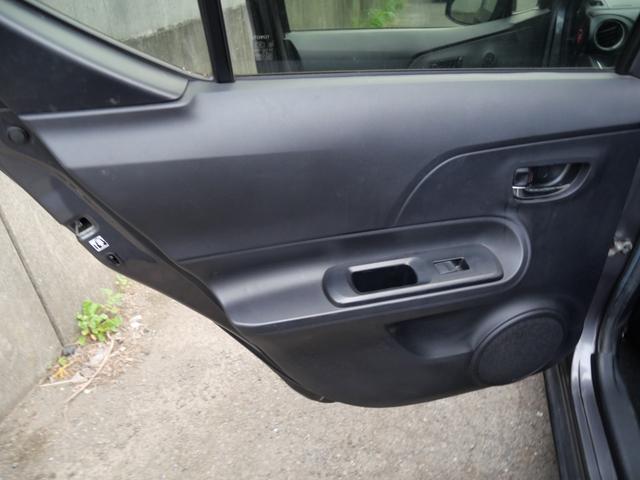 アクア Gブラックソフトレザーセレクション スマートキー プッシュスタート ナビ バックモニター フルセグ ETC 純正16インチアルミホイール オートエアコン パワーステアリング(15枚目)