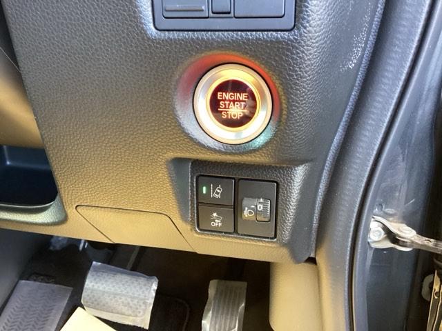 N-BOXカスタム L 純正ナビ フルセグ リアカメラ Pソナー サイドエアバッグ ナビTV Aストップ シートヒータ ベンチシート キーフリーシステム LEDライト クルーズコントロール AC DVD視聴可能 スマキー(17枚目)