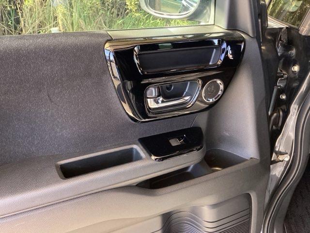 N-BOXカスタム L 純正ナビ フルセグ リアカメラ Pソナー サイドエアバッグ ナビTV Aストップ シートヒータ ベンチシート キーフリーシステム LEDライト クルーズコントロール AC DVD視聴可能 スマキー(38枚目)