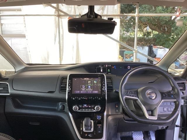 セレナ e-パワーハイウェイスターV ナビ 全周囲カメラ ETC 360°カメラ エマジェンシーブレーキ DVD再生機能 パーキングセンサー 3列シート ウォークスルー ブルーレイ再生 パーキングアシスト 横滑り防止機能 スマキー LED(3枚目)