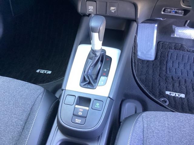 フィット ホーム 純正メモリーナビ リアカメラ ETC 記録簿 衝突軽減 ソナー USB接続 AAC 横滑り防止機能 サイドエアバック オートライト LEDライト クルーズコントロール パワーウィンドウ スマキー(13枚目)