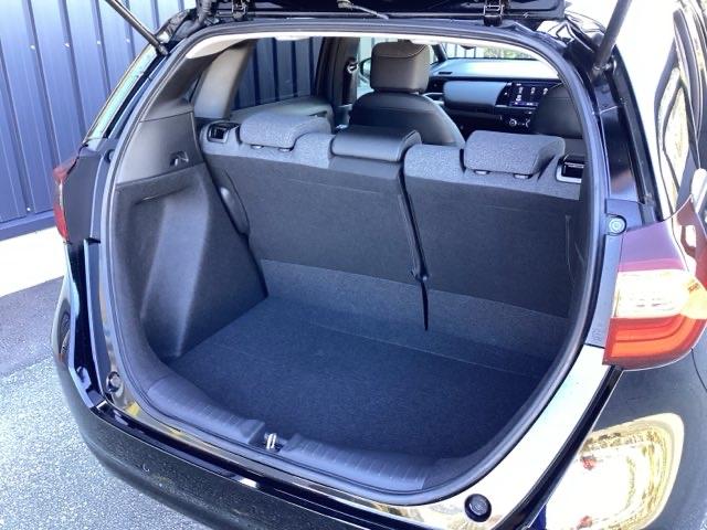 フィット ホーム 純正メモリーナビ リアカメラ ETC 記録簿 衝突軽減 ソナー USB接続 AAC 横滑り防止機能 サイドエアバック オートライト LEDライト クルーズコントロール パワーウィンドウ スマキー(18枚目)