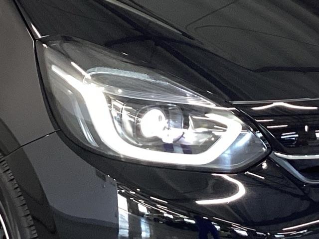 フィット ホーム 純正メモリーナビ リアカメラ ETC 記録簿 衝突軽減 ソナー USB接続 AAC 横滑り防止機能 サイドエアバック オートライト LEDライト クルーズコントロール パワーウィンドウ スマキー(22枚目)