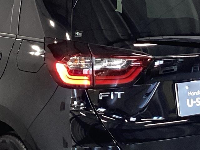 フィット ホーム 純正メモリーナビ リアカメラ ETC 記録簿 衝突軽減 ソナー USB接続 AAC 横滑り防止機能 サイドエアバック オートライト LEDライト クルーズコントロール パワーウィンドウ スマキー(27枚目)