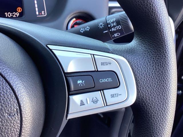 フィット ホーム 純正メモリーナビ リアカメラ ETC 記録簿 衝突軽減 ソナー USB接続 AAC 横滑り防止機能 サイドエアバック オートライト LEDライト クルーズコントロール パワーウィンドウ スマキー(41枚目)