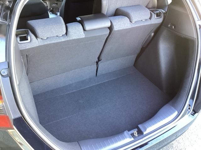 フィット ホーム 純正メモリーナビ リアカメラ ETC 記録簿 衝突軽減 ソナー USB接続 AAC 横滑り防止機能 サイドエアバック オートライト LEDライト クルーズコントロール パワーウィンドウ スマキー(64枚目)