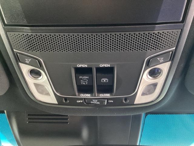 ご来店が困難なお客様につきましては、お電話やメールでのご商談もさせていただいております。ご遠方のお客様もお気軽にお問い合わせください。