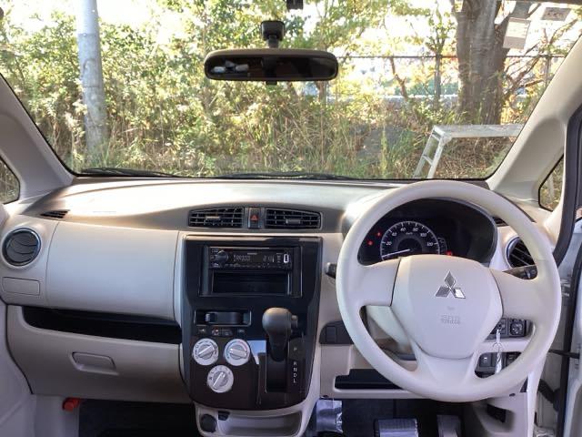 フロントガラスが大きく、ワイドな視界で運転もしやすくなるように、設計されています。