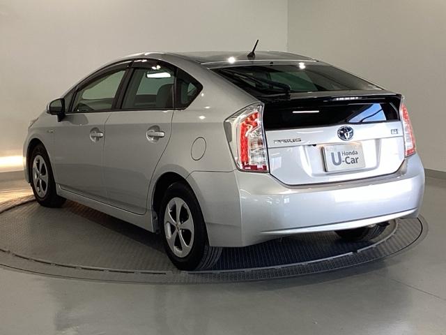 プリウス Ｇ　純正ＨＤＤナビ　リアカメラ　ＥＴＣ　Ａストップ　Ｒカメラ　スマ－トキ－　パワーステアリング　エアバック　ナビ＆ＴＶ　電動パワーシート　サイドエアバック　ＡＡＣ　整備記録簿　クルコン　イモビライザー（27枚目）