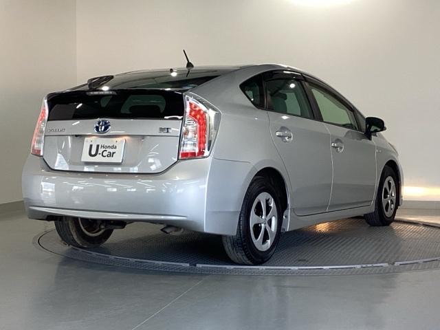 プリウス Ｇ　純正ＨＤＤナビ　リアカメラ　ＥＴＣ　Ａストップ　Ｒカメラ　スマ－トキ－　パワーステアリング　エアバック　ナビ＆ＴＶ　電動パワーシート　サイドエアバック　ＡＡＣ　整備記録簿　クルコン　イモビライザー（31枚目）