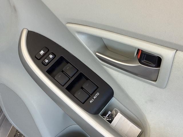 プリウス Ｇ　純正ＨＤＤナビ　リアカメラ　ＥＴＣ　Ａストップ　Ｒカメラ　スマ－トキ－　パワーステアリング　エアバック　ナビ＆ＴＶ　電動パワーシート　サイドエアバック　ＡＡＣ　整備記録簿　クルコン　イモビライザー（49枚目）