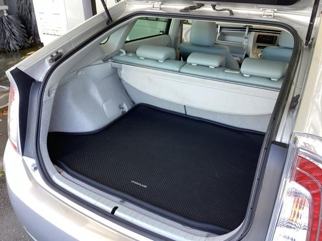 プリウス Ｇ　純正ＨＤＤナビ　リアカメラ　ＥＴＣ　Ａストップ　Ｒカメラ　スマ－トキ－　パワーステアリング　エアバック　ナビ＆ＴＶ　電動パワーシート　サイドエアバック　ＡＡＣ　整備記録簿　クルコン　イモビライザー（62枚目）