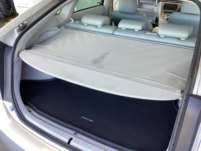 プリウス Ｇ　純正ＨＤＤナビ　リアカメラ　ＥＴＣ　Ａストップ　Ｒカメラ　スマ－トキ－　パワーステアリング　エアバック　ナビ＆ＴＶ　電動パワーシート　サイドエアバック　ＡＡＣ　整備記録簿　クルコン　イモビライザー（63枚目）