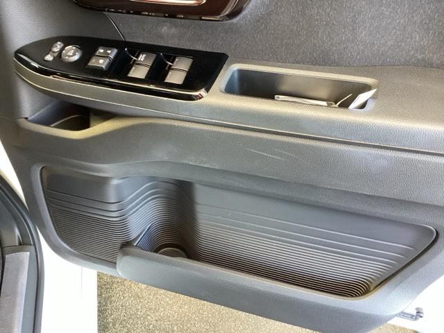 Ｎ－ＢＯＸカスタム Ｌターボ　純正ナビ　フルセグ　リアカメラ　地デジチューナー　衝突軽減ブレーキサポート　ＬＥＤヘッドライ　アイドリングＳ　ターボエンジン　ＰＳ　カーテンエアバック　シートヒータ　エアバック　ＵＳＢ　ＡＡＣ　ＡＢＳ（55枚目）