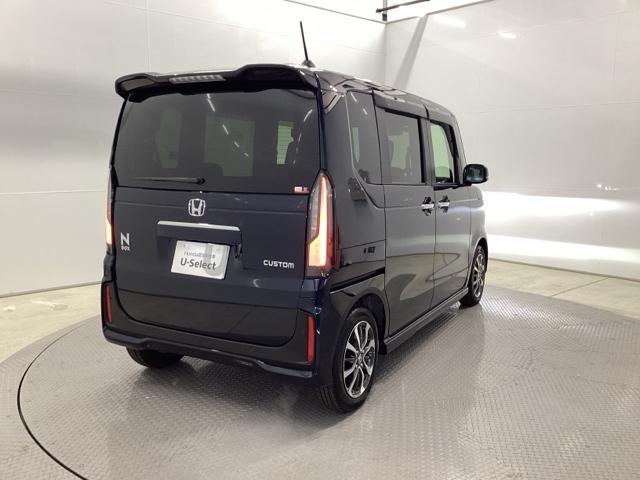 Ｎ－ＢＯＸカスタム ベースグレード　メモリーナビ　ドラレコ　リアカメラ　ＥＴＣ　Ｗ電動ドア　ＵＳＢ接続　ＣＭＢＳ　Ｄレコ　ベンチシート　オートエアコン　スマートキ　ＬＥＤ　盗難防止装置　クルコン　バックカメラ　フルセグＴＶ　エアバッグ（8枚目）