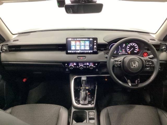 ヴェゼル ｅ：ＨＥＶＺ　メモリーナビ　ドラレコ　リアカメラ　ＥＴＣ　衝突回避支援ブレーキ機能　スマキ　Ｐトランク　フルオートエアコン　Ｄレコ　エアバッグ　両席エアバック　Ｒカメ　パワーウィンドウ　ＬＥＤランプ　ソナー　ＵＳＢ（2枚目）