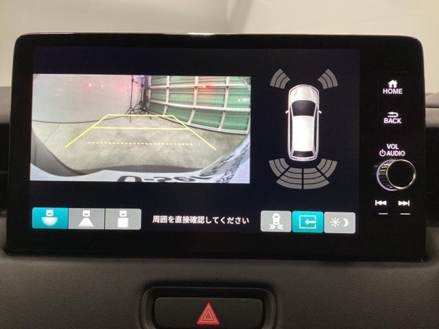 ヴェゼル ｅ：ＨＥＶＺ　メモリーナビ　ドラレコ　リアカメラ　ＥＴＣ　衝突回避支援ブレーキ機能　スマキ　Ｐトランク　フルオートエアコン　Ｄレコ　エアバッグ　両席エアバック　Ｒカメ　パワーウィンドウ　ＬＥＤランプ　ソナー　ＵＳＢ（11枚目）