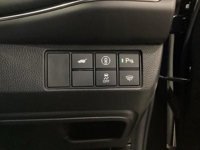 ヴェゼル ｅ：ＨＥＶＺ　メモリーナビ　ドラレコ　リアカメラ　ＥＴＣ　衝突回避支援ブレーキ機能　スマキ　Ｐトランク　フルオートエアコン　Ｄレコ　エアバッグ　両席エアバック　Ｒカメ　パワーウィンドウ　ＬＥＤランプ　ソナー　ＵＳＢ（15枚目）